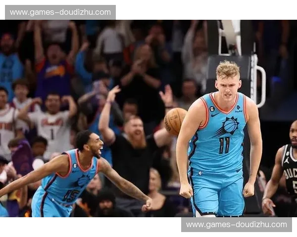 活塞蒙蒂优化进攻选择 三分失准情况下更多冲击内线制造犯规